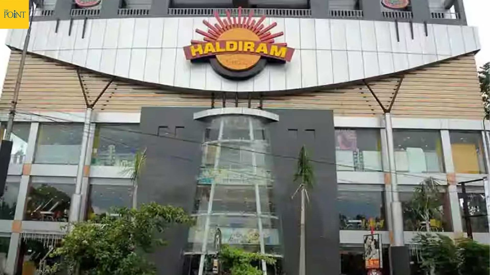 হলদিরামের রান্নাঘরে আরশোলার উপদ্রব, বন্ধের নির্দেশ কৈখালি শাখাকে